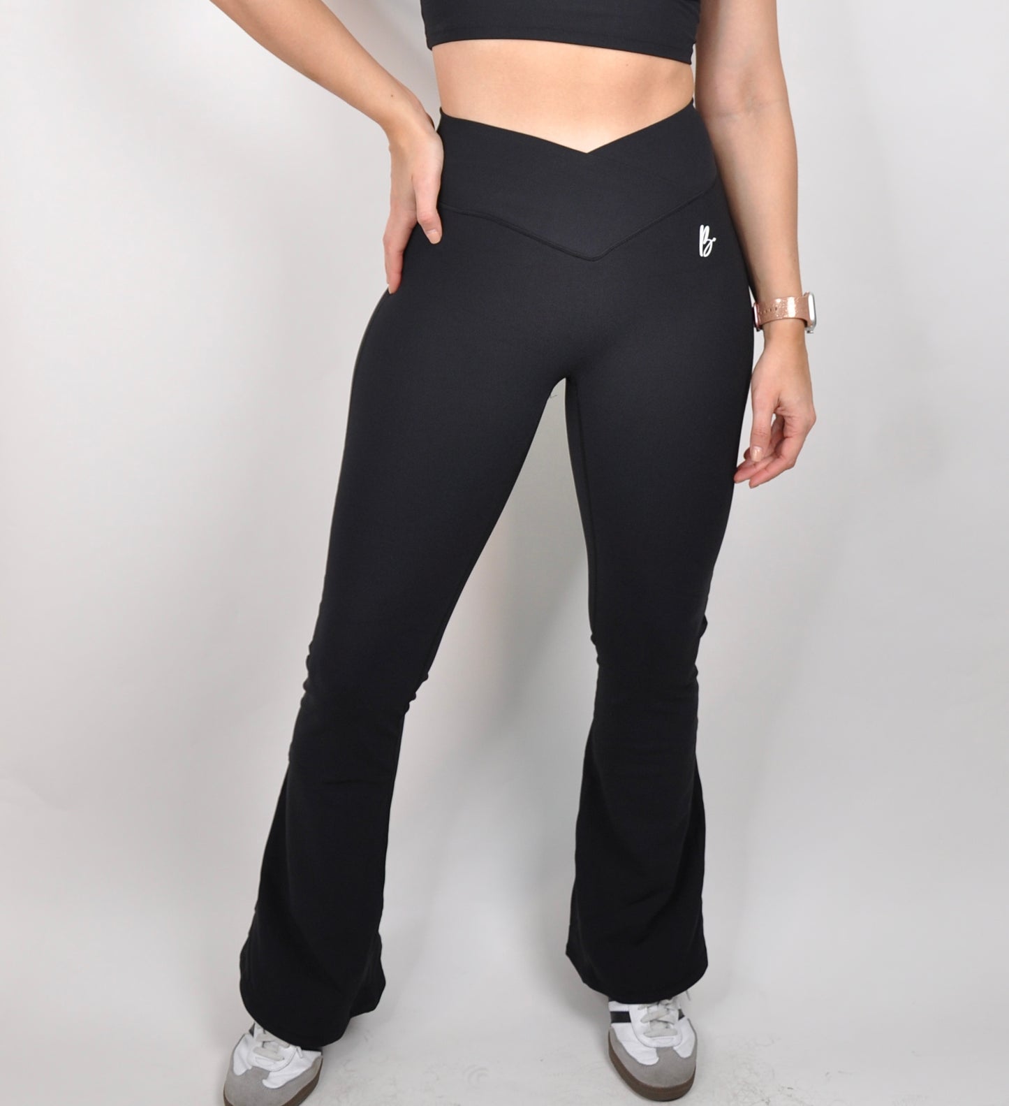 Flared pants v cut tex