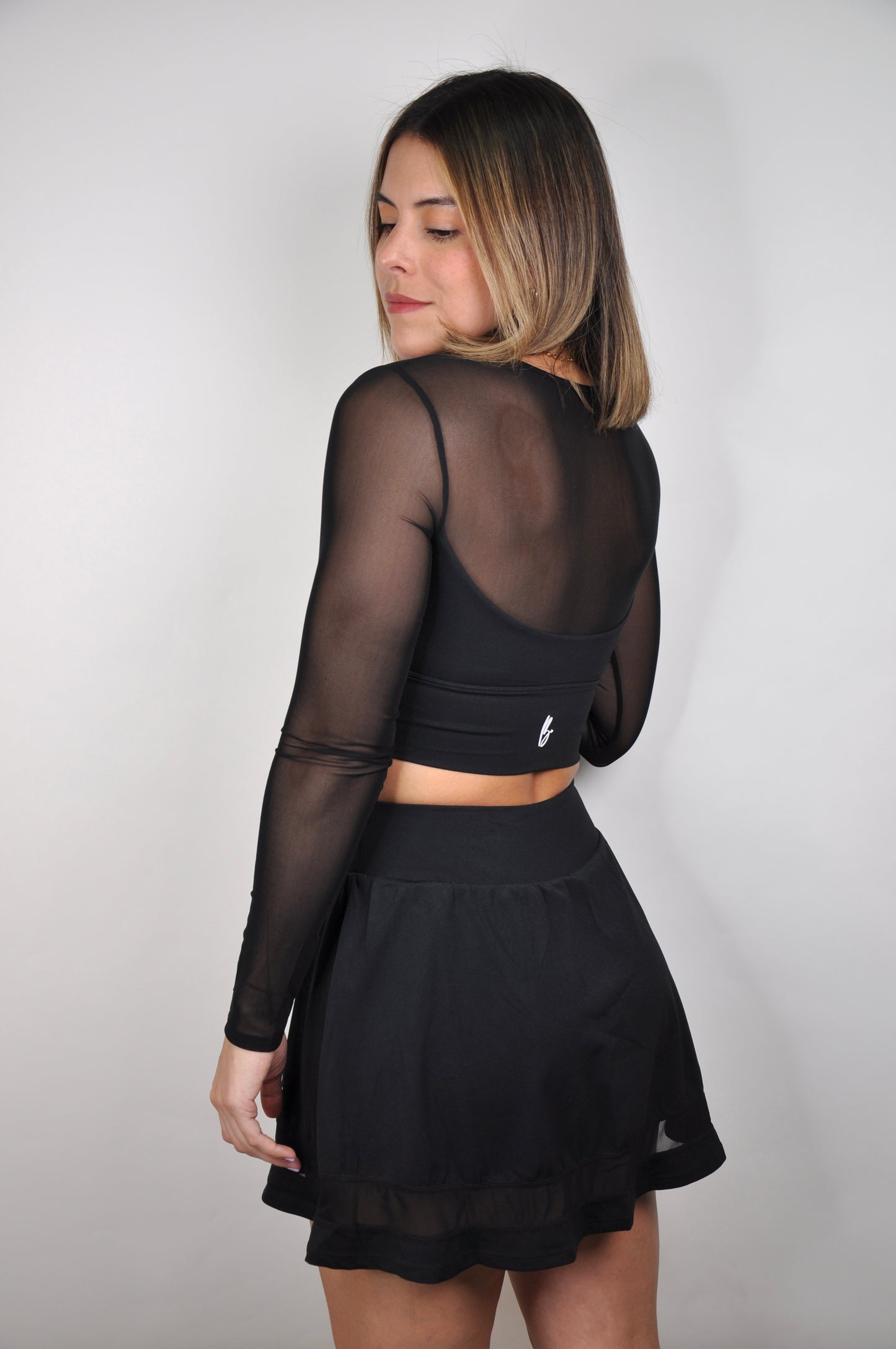 Conjunto manga larga mesh y falda