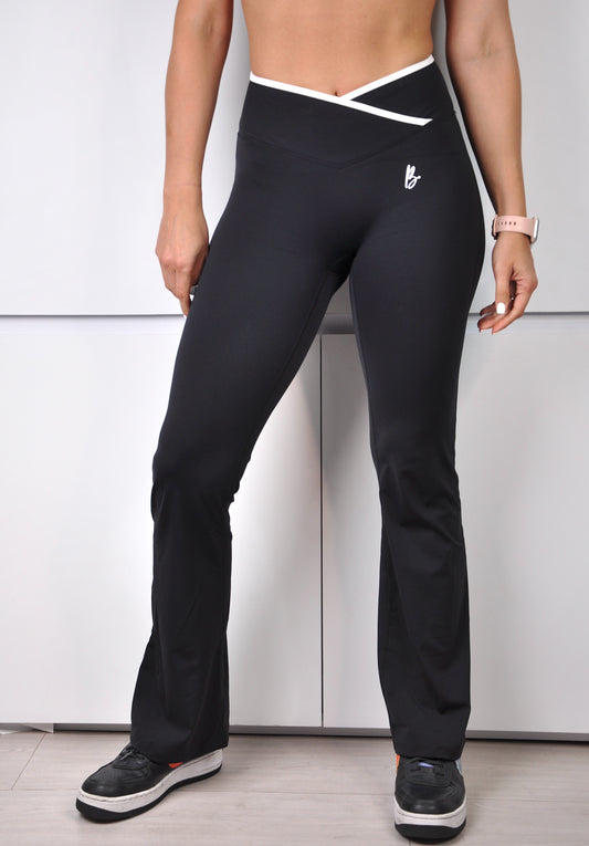 Flared pants V cut borde