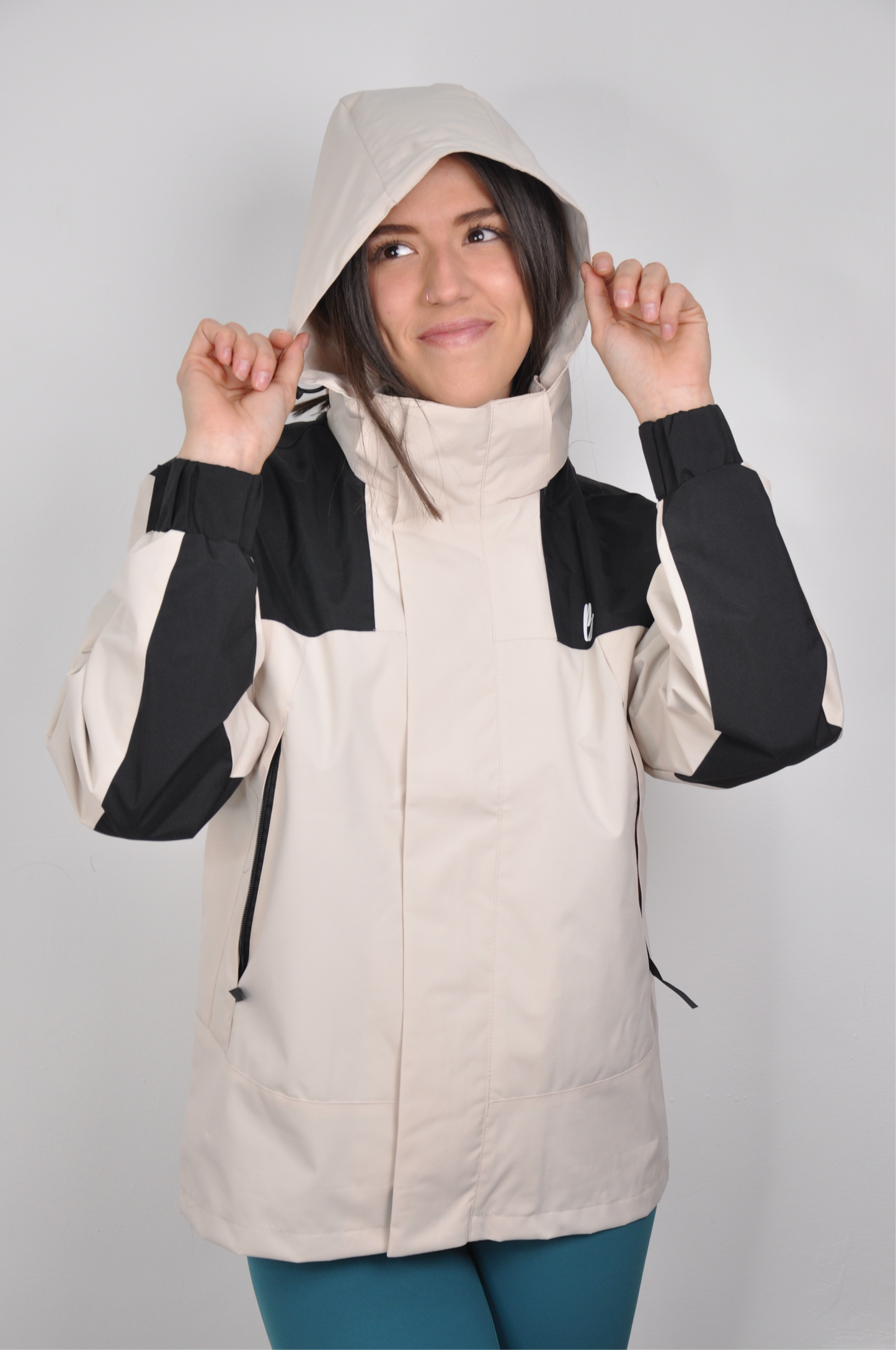 Chaqueta bicolor de cierre oversized