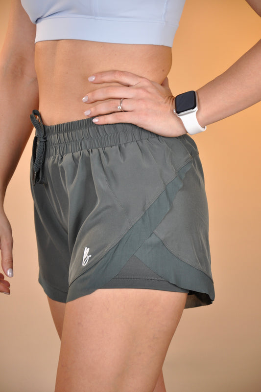 Shorts sueltos tulip mesh