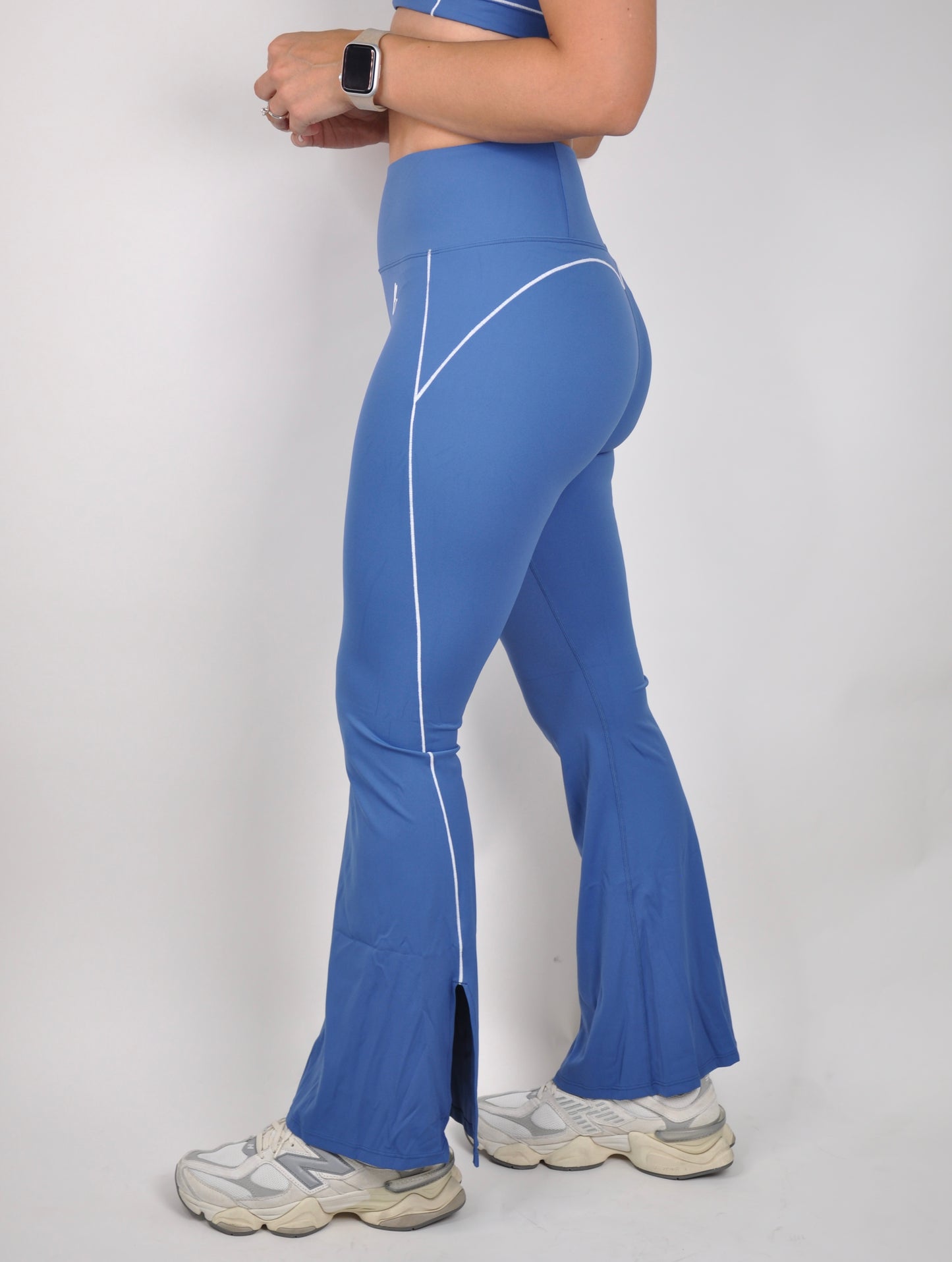 Flared pants abiertos de borde