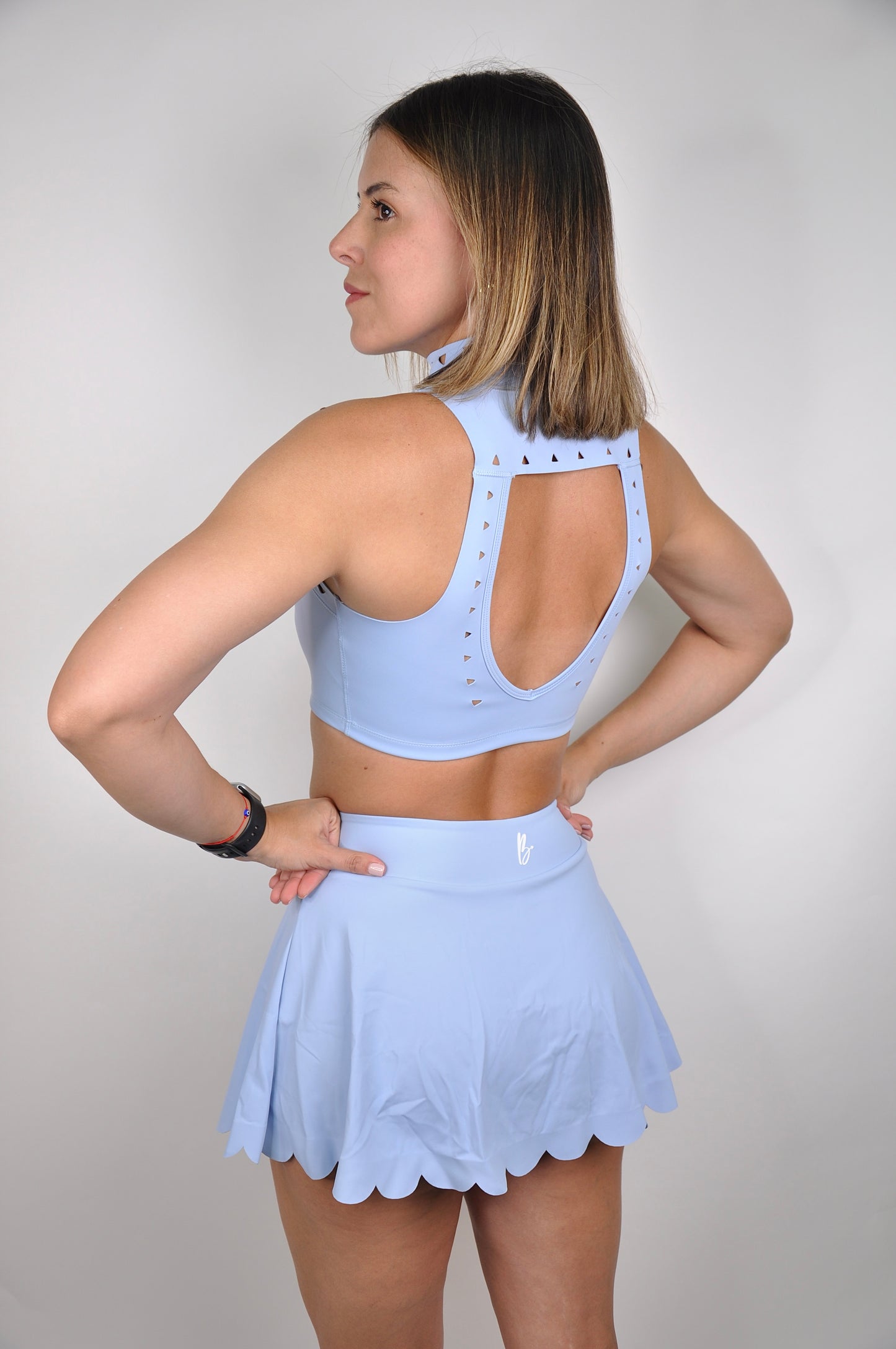 Conjunto top cutout y falda scalloped