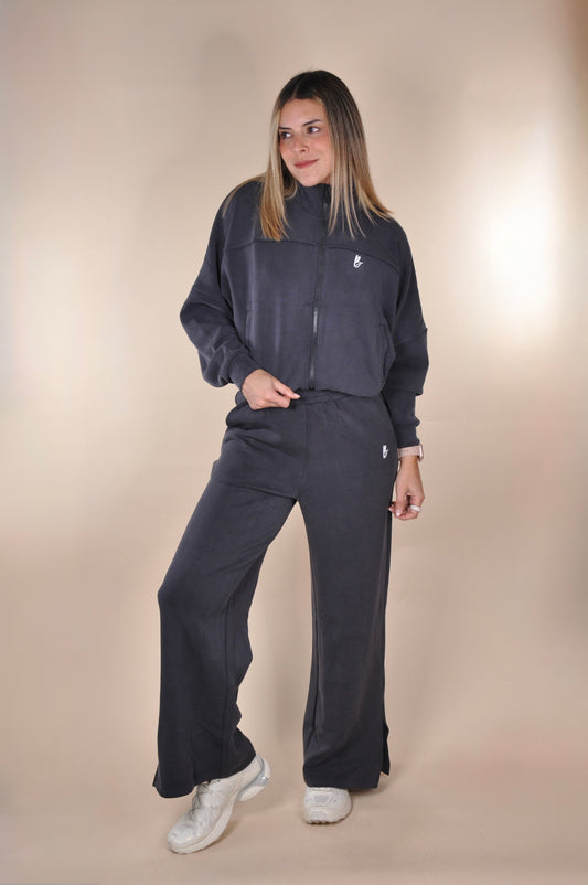Conjunto de jacket y sweatpants abiertos