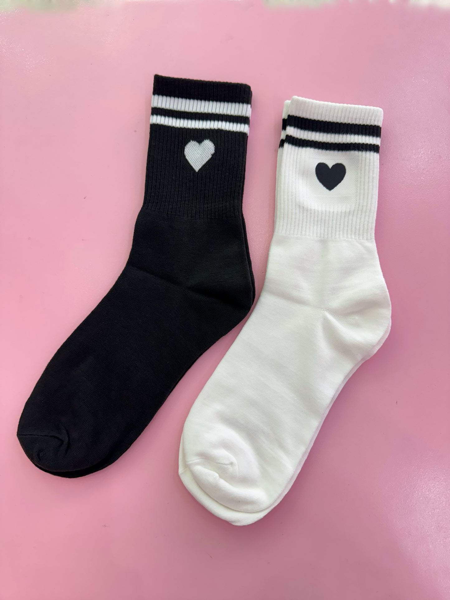 Crew socks (stripes/ hearts)