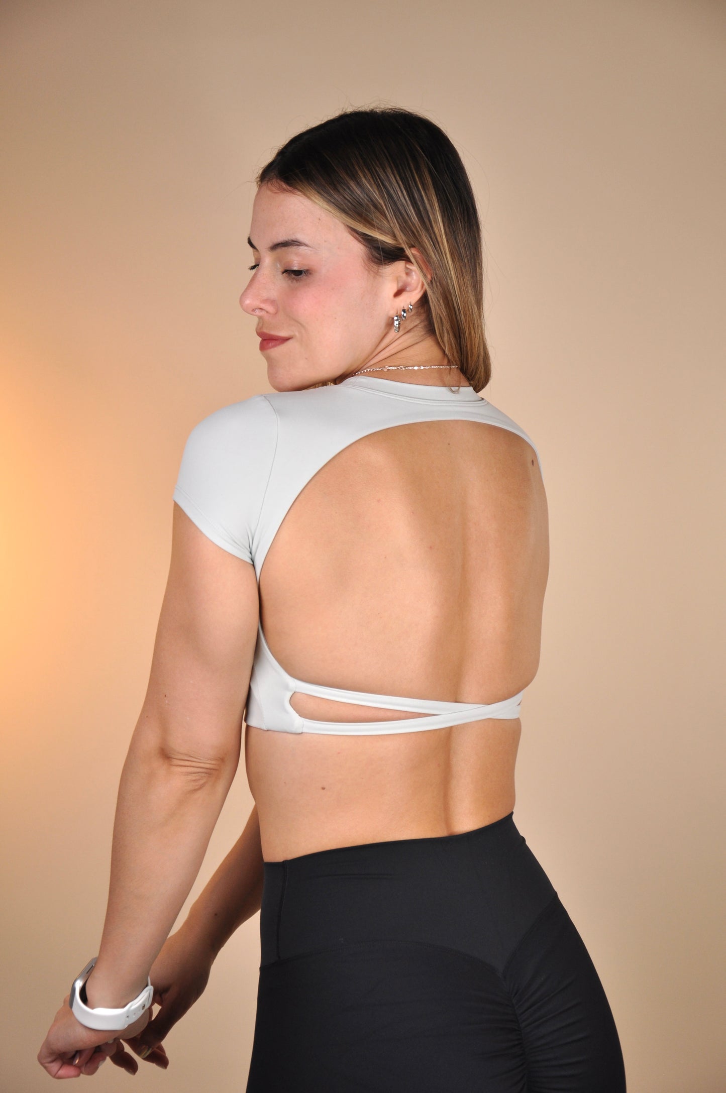 Top manga corta backless