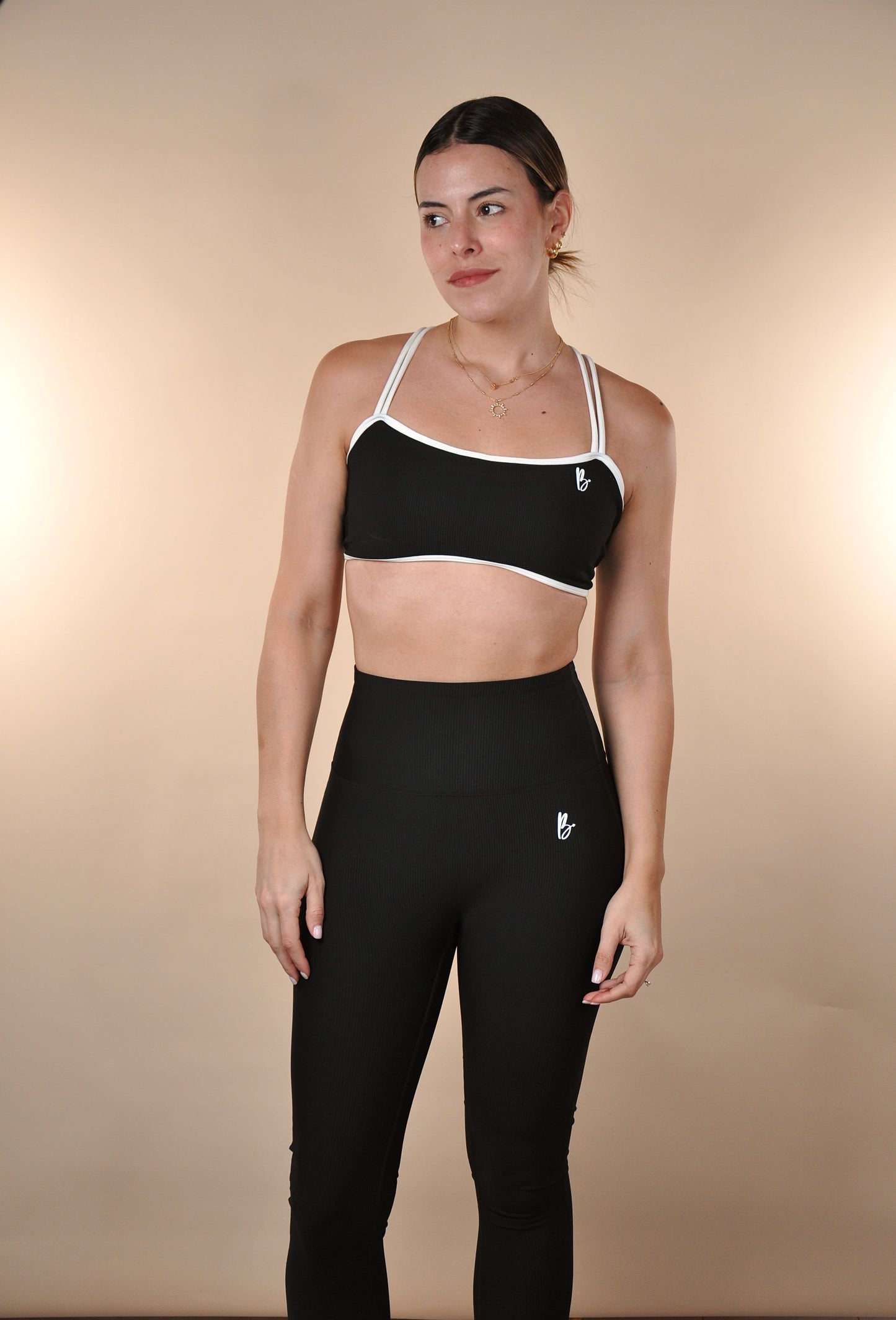 Conjunto con borde y leggings text