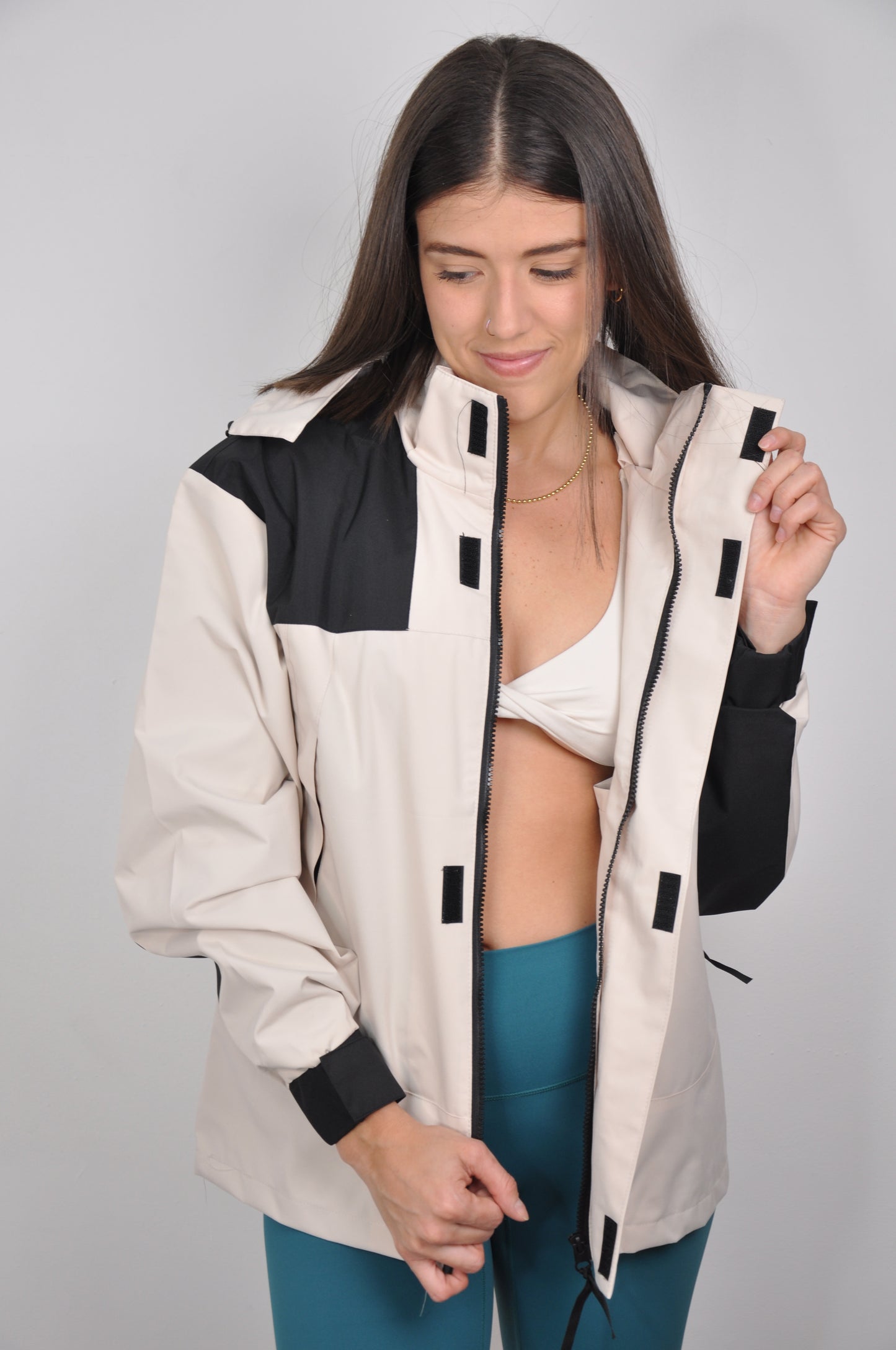 Chaqueta bicolor de cierre oversized