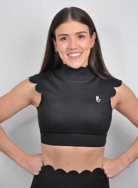 Top scalloped manga corta