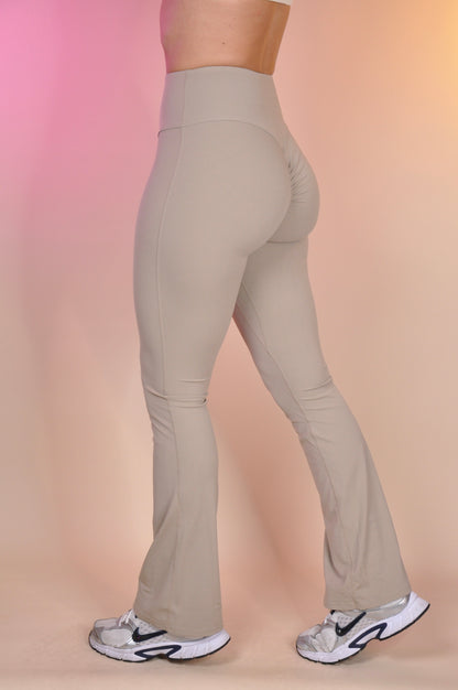 Flared pants ruched