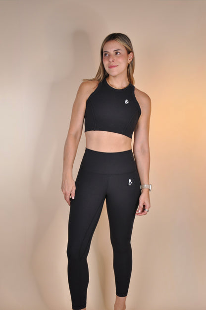 Conjunto top halter y leggings text