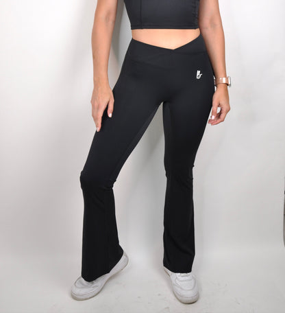 Conjunto manga corta y flared pants
