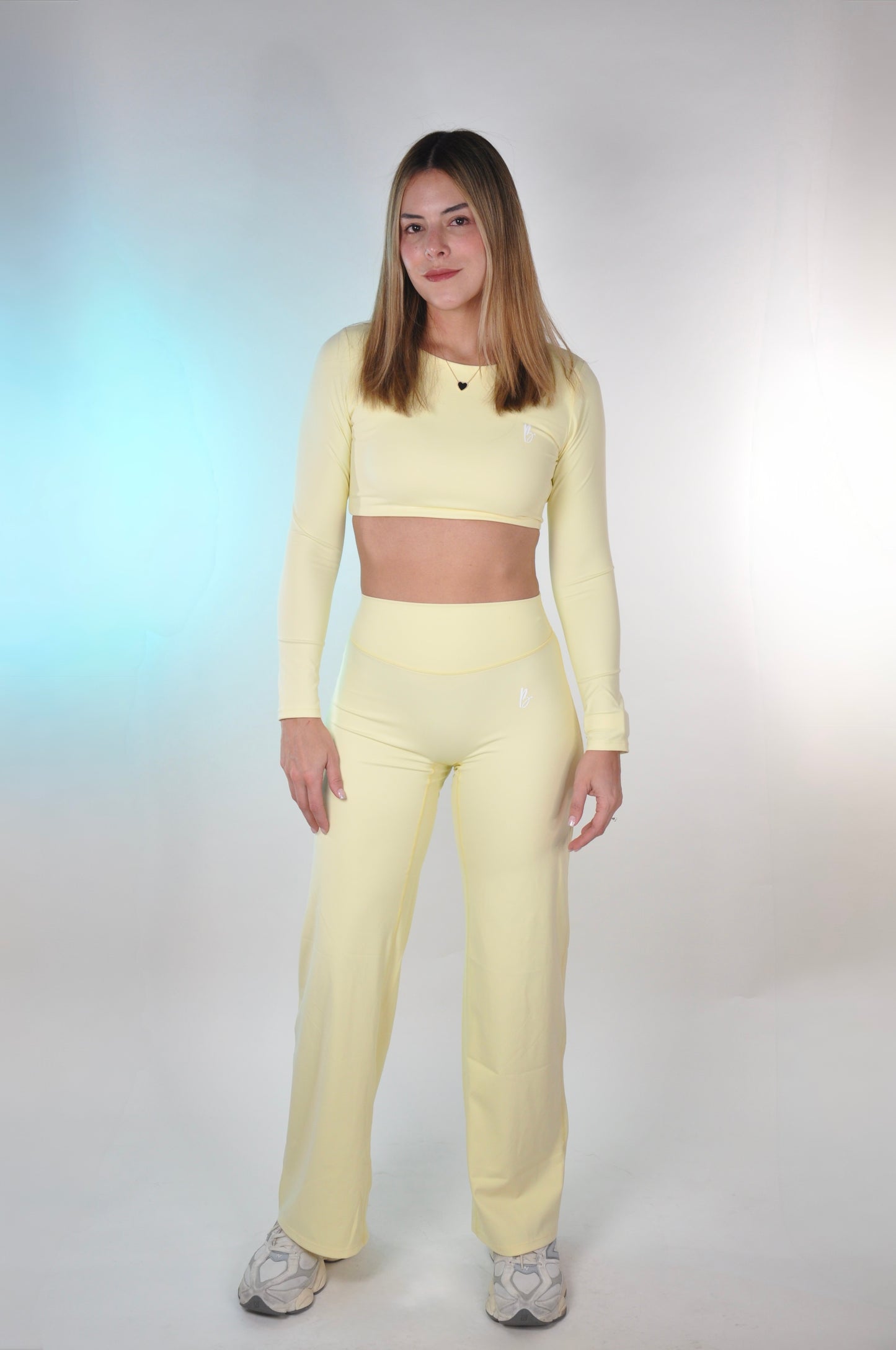 Conjunto manga larga y flared pants