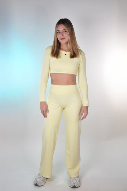 Conjunto manga larga y flared pants