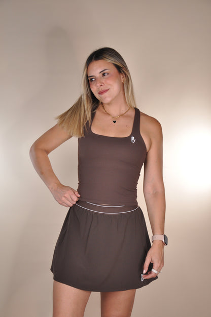 Conjunto top largo y falda con borde