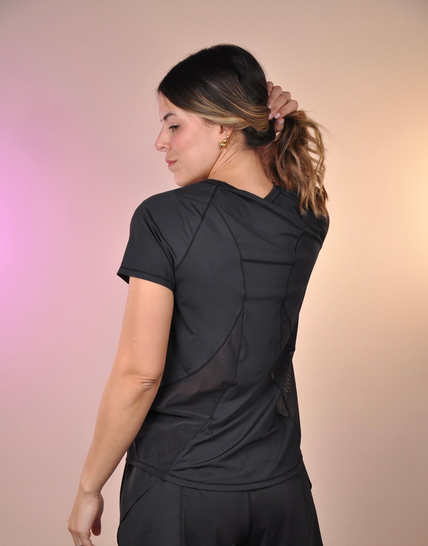 Top manga corta con mesh