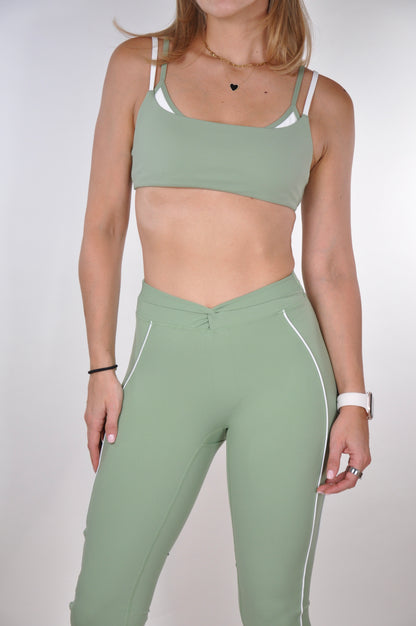 Conjunto doble top y leggings con nudito