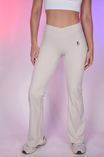 Flared pants V cut y ruched invisible