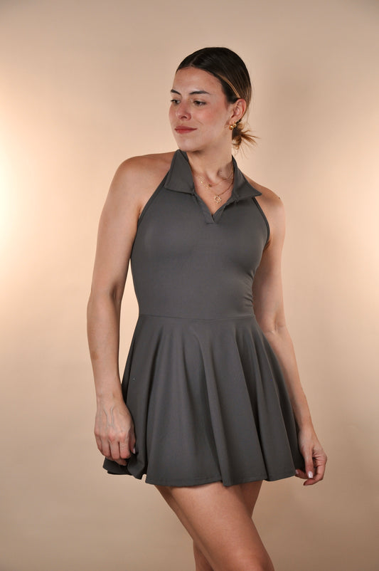 Vestido de cuello unicolor