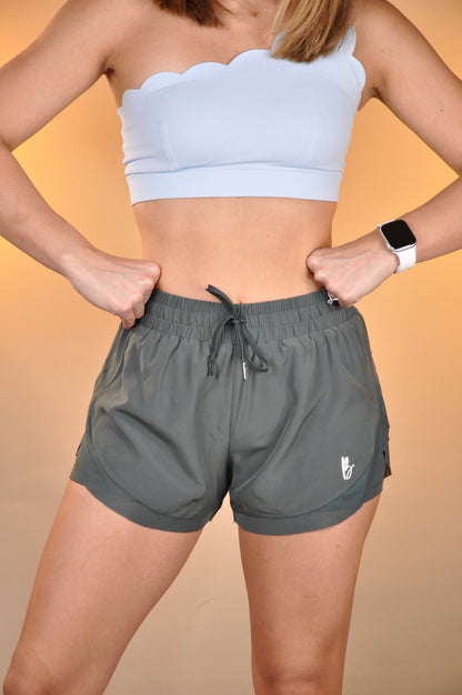 Shorts sueltos tulip mesh