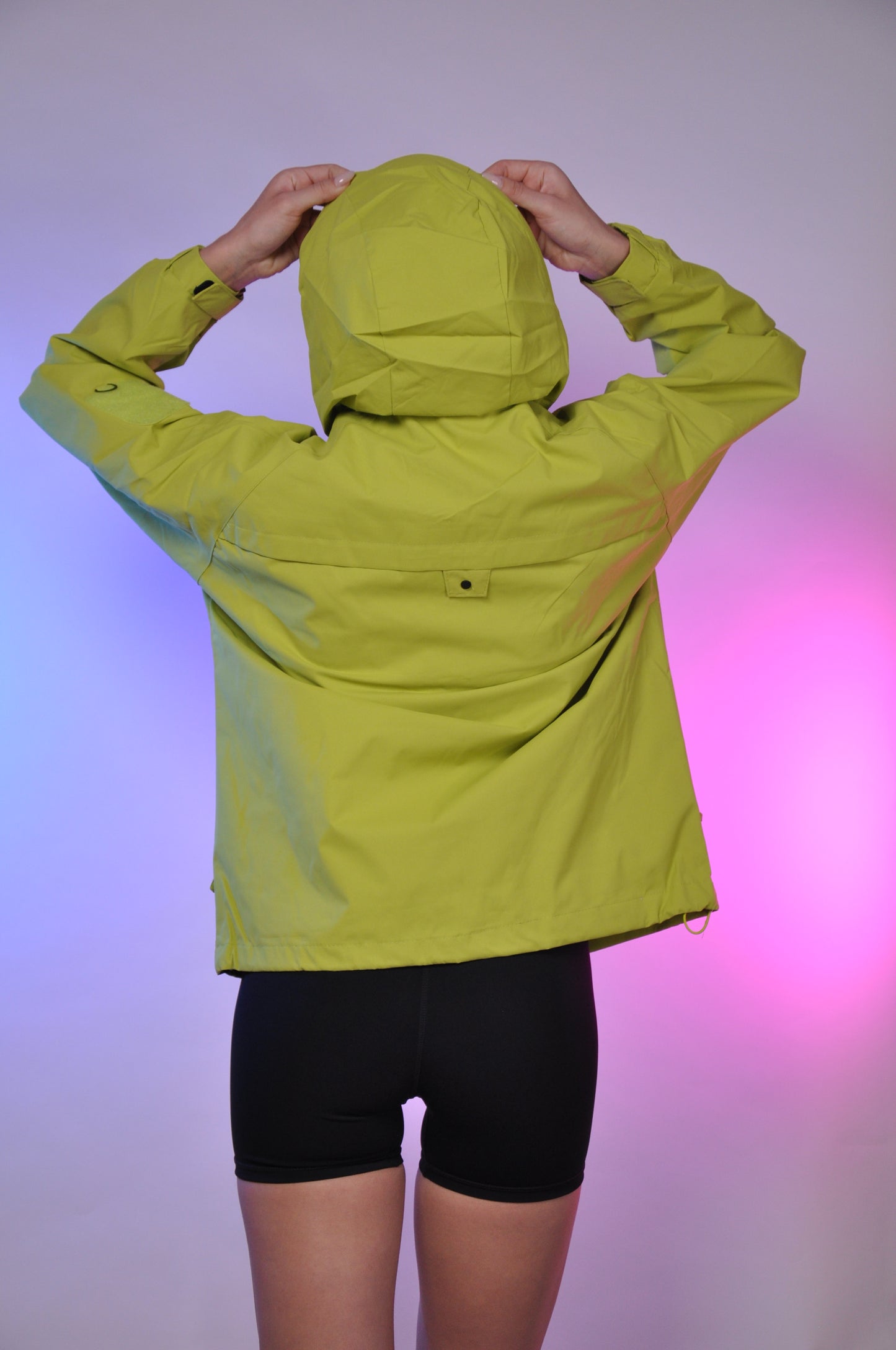 Chaqueta unicolor con cierre diagonal