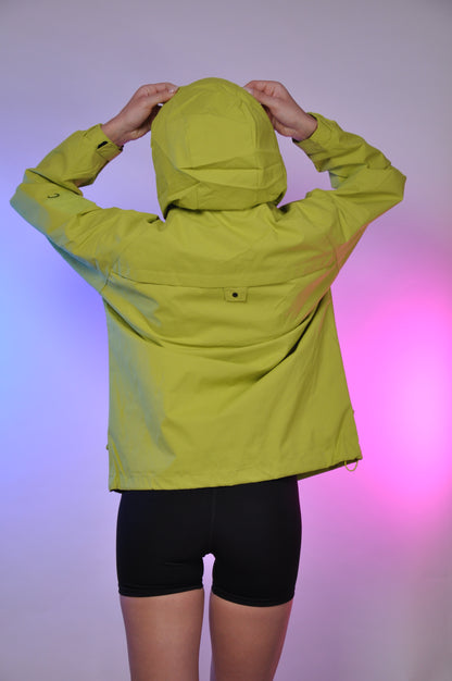 Chaqueta unicolor con cierre diagonal