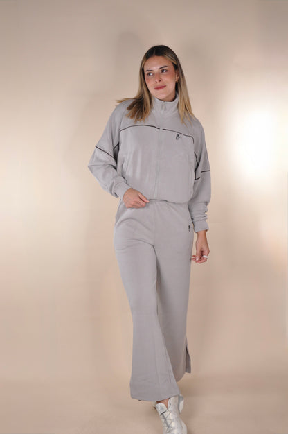 Conjunto de jacket y sweatpants abiertos