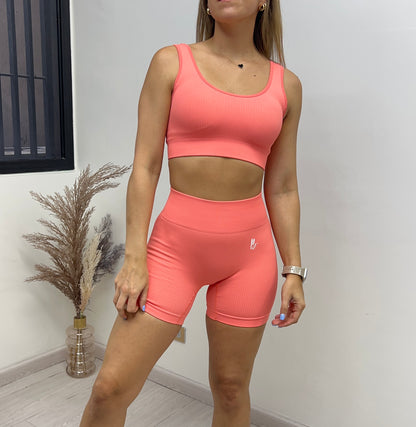 Conjunto de bra recto y shorts