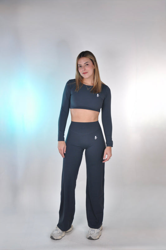 Conjunto manga larga backless y pants bota recta