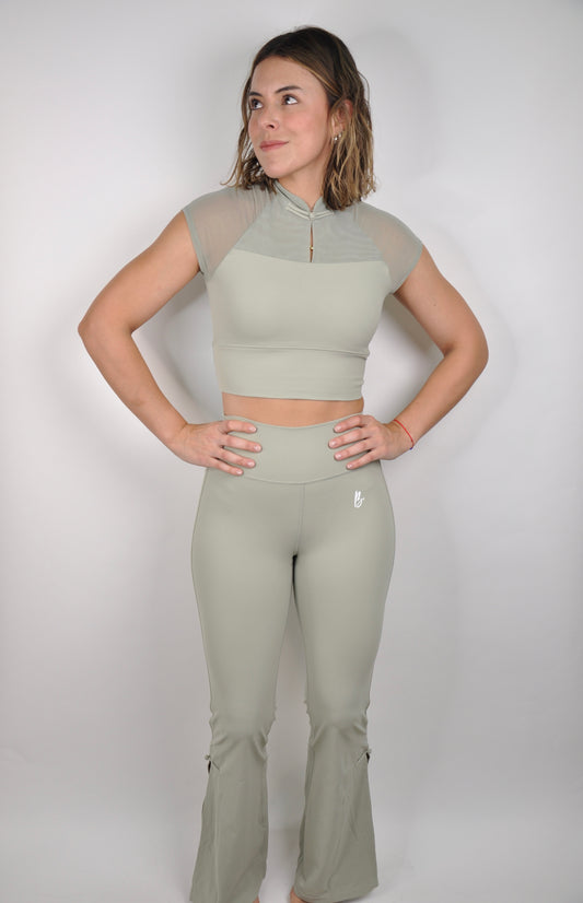 Conjunto manga corta mao y flared pants