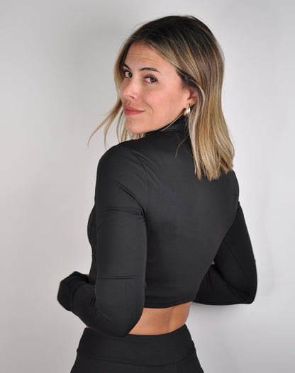 Top manga larga cropped