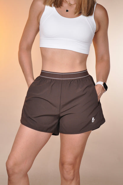 Shorts sueltos con borde