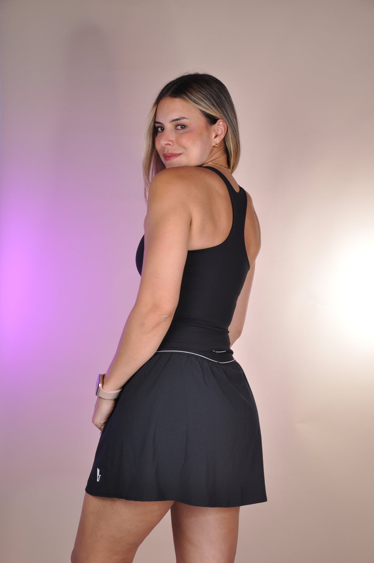 Conjunto top largo y falda con borde