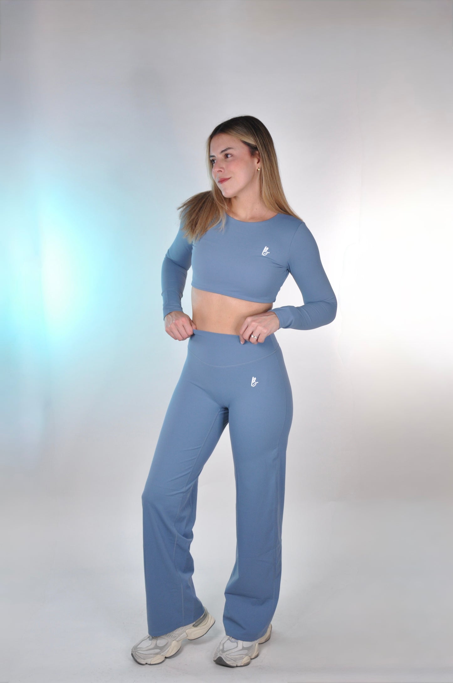 Conjunto manga larga y flared pants