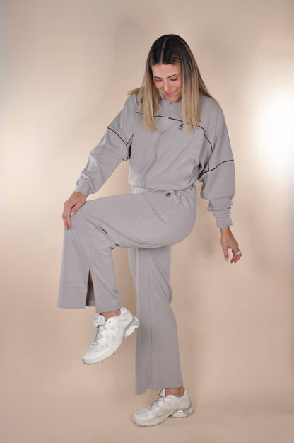 Conjunto de jacket y sweatpants abiertos