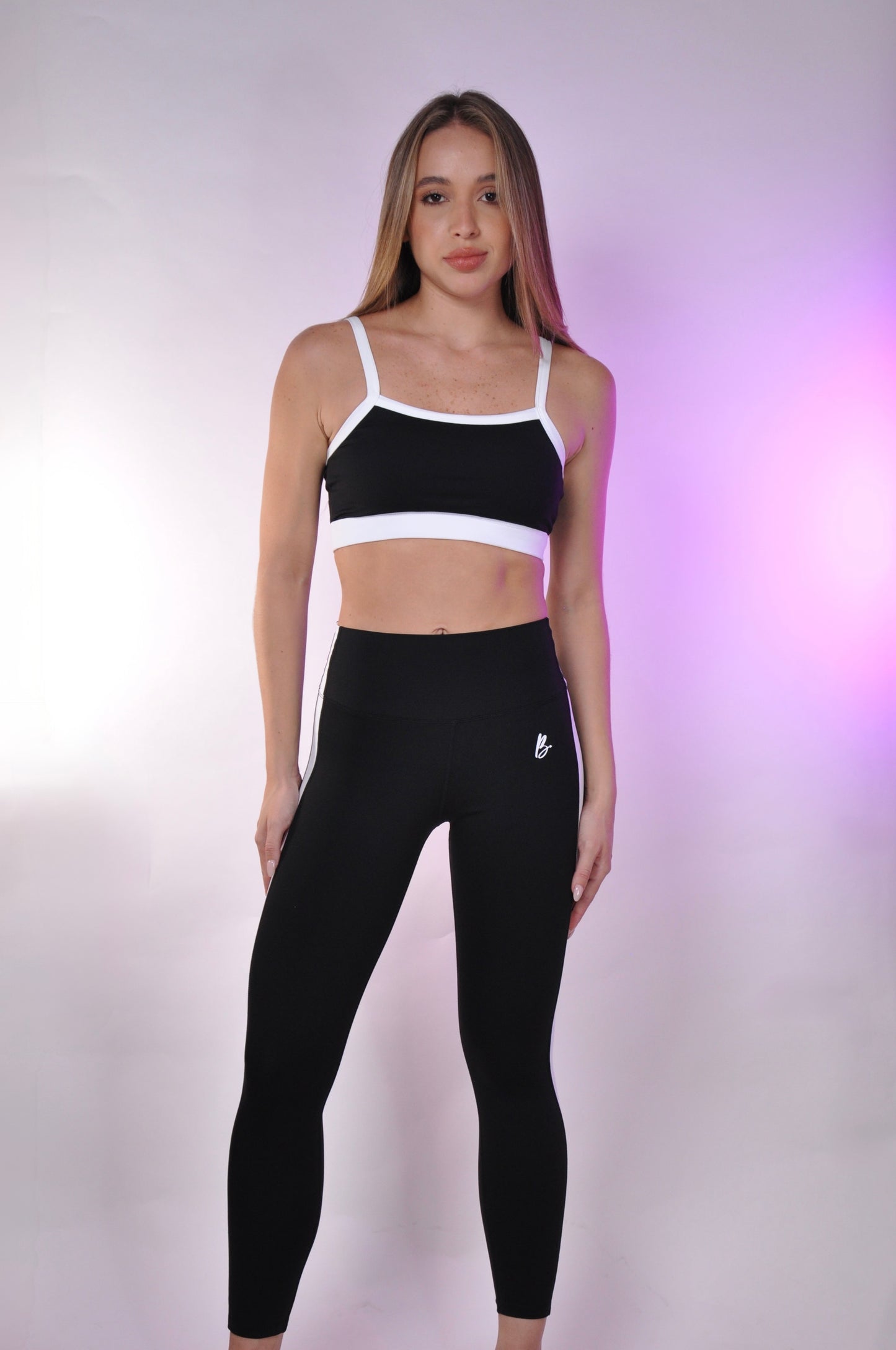 Conjunto con lineas y leggings