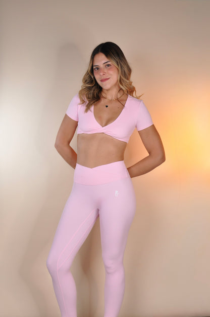 Conjunto manga corta twisted y leggings
