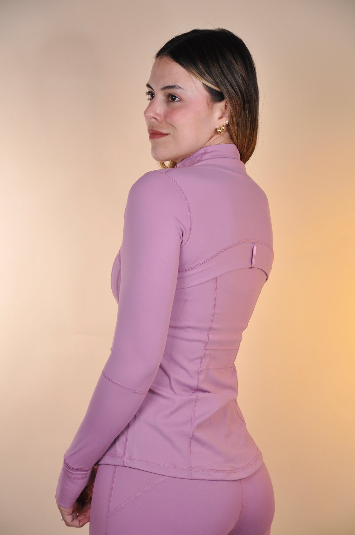 Conjunto define jacket y leggings