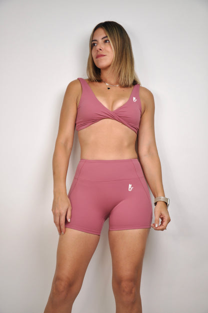 Conjunto top twisted y shorts
