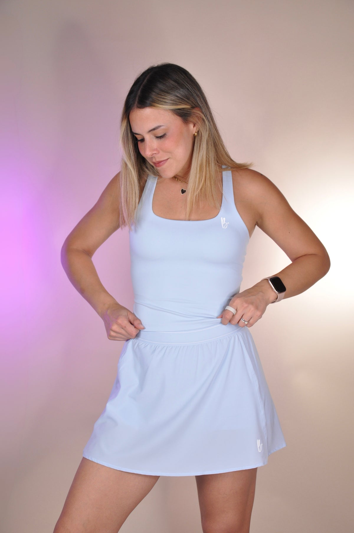 Conjunto top largo y falda con borde
