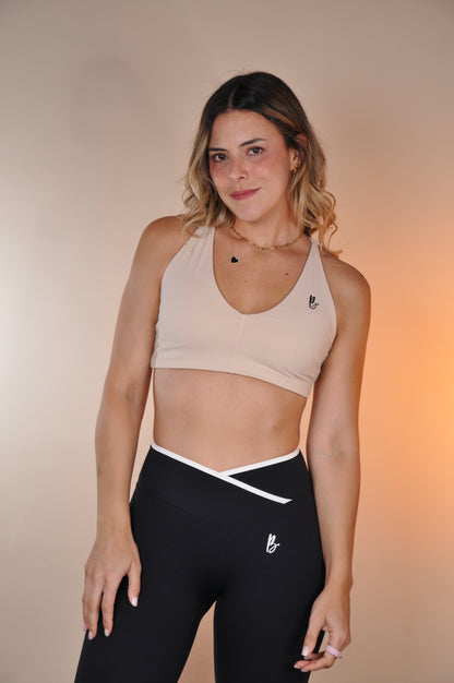 Sport bra twisted back